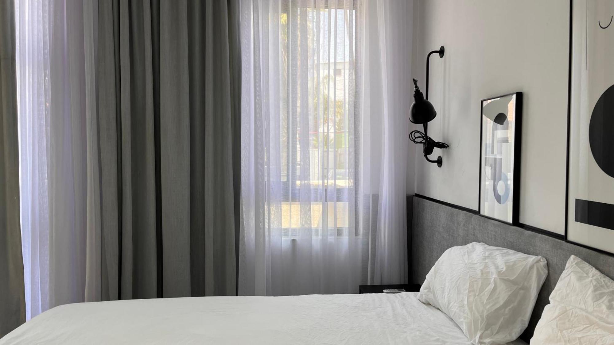 Yona 8 Bed & Breakfast Tel Aviv Ruang foto