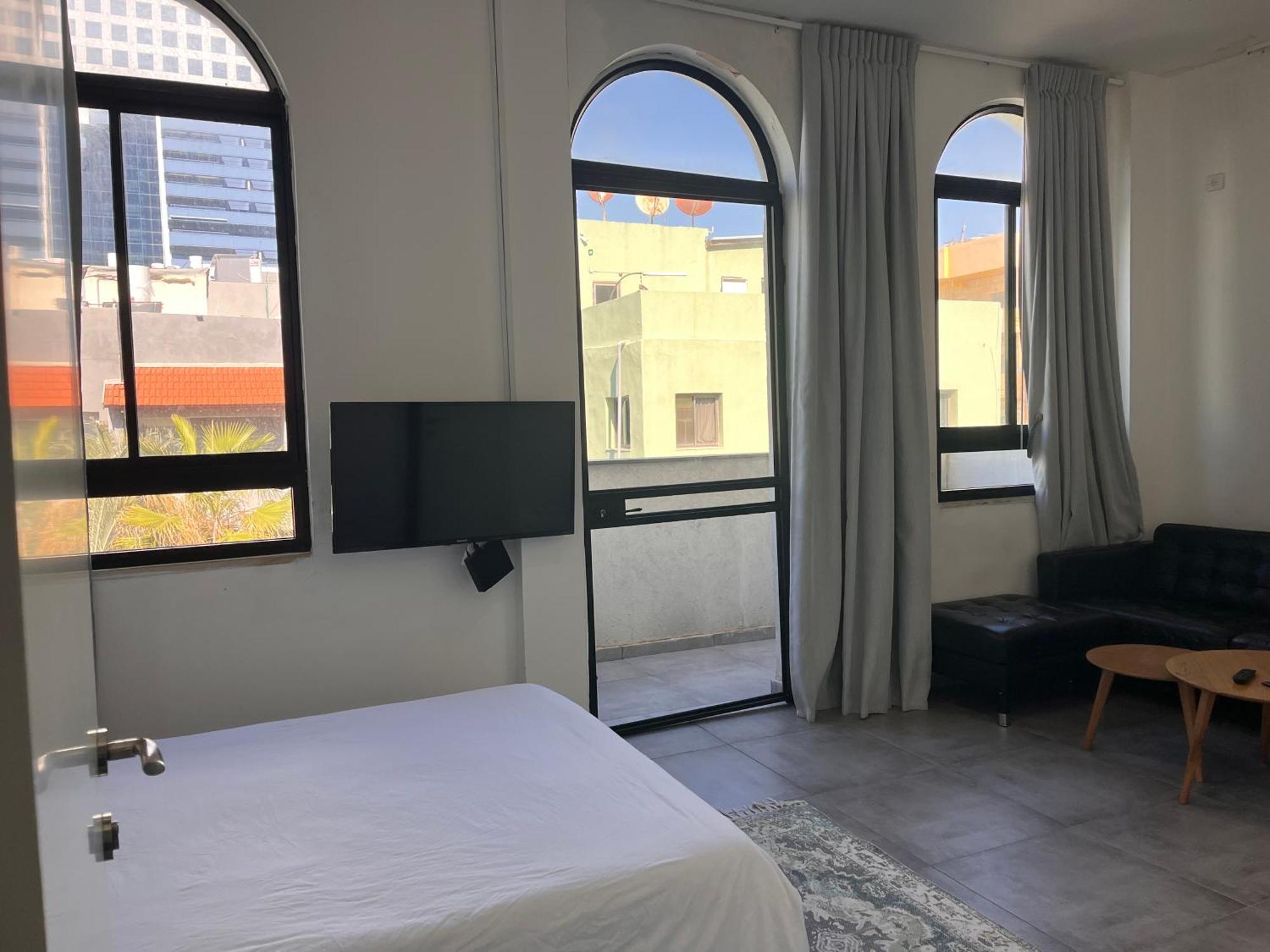 Yona 8 Bed & Breakfast Tel Aviv Bagian luar foto