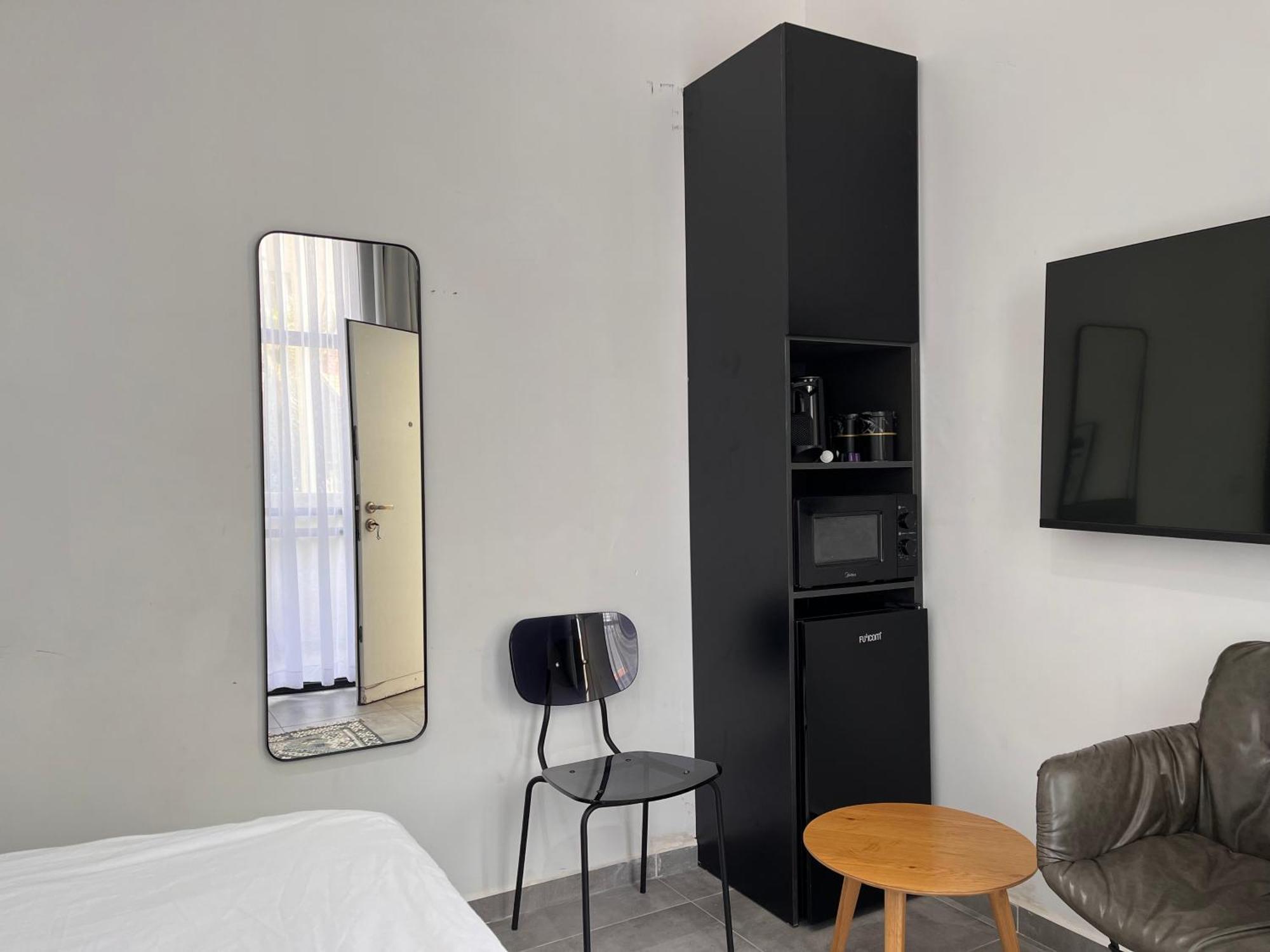 Yona 8 Bed & Breakfast Tel Aviv Ruang foto