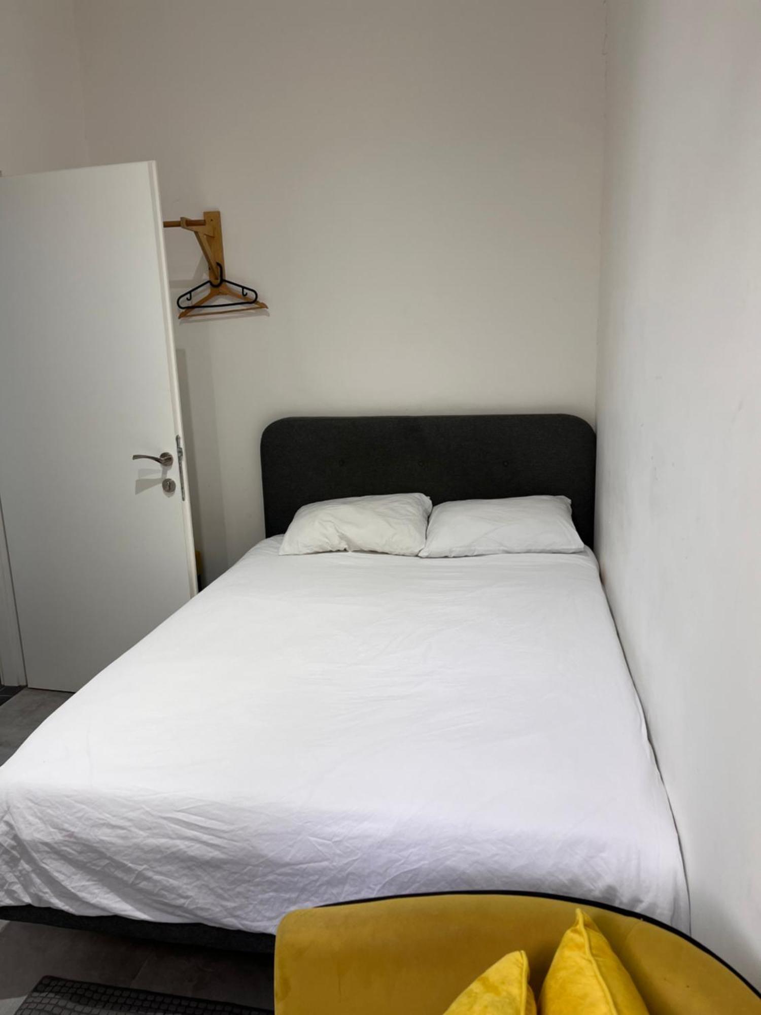 Yona 8 Bed & Breakfast Tel Aviv Bagian luar foto