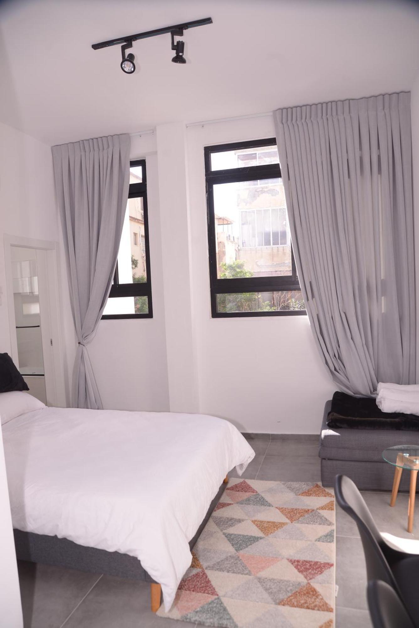 Yona 8 Bed & Breakfast Tel Aviv Ruang foto