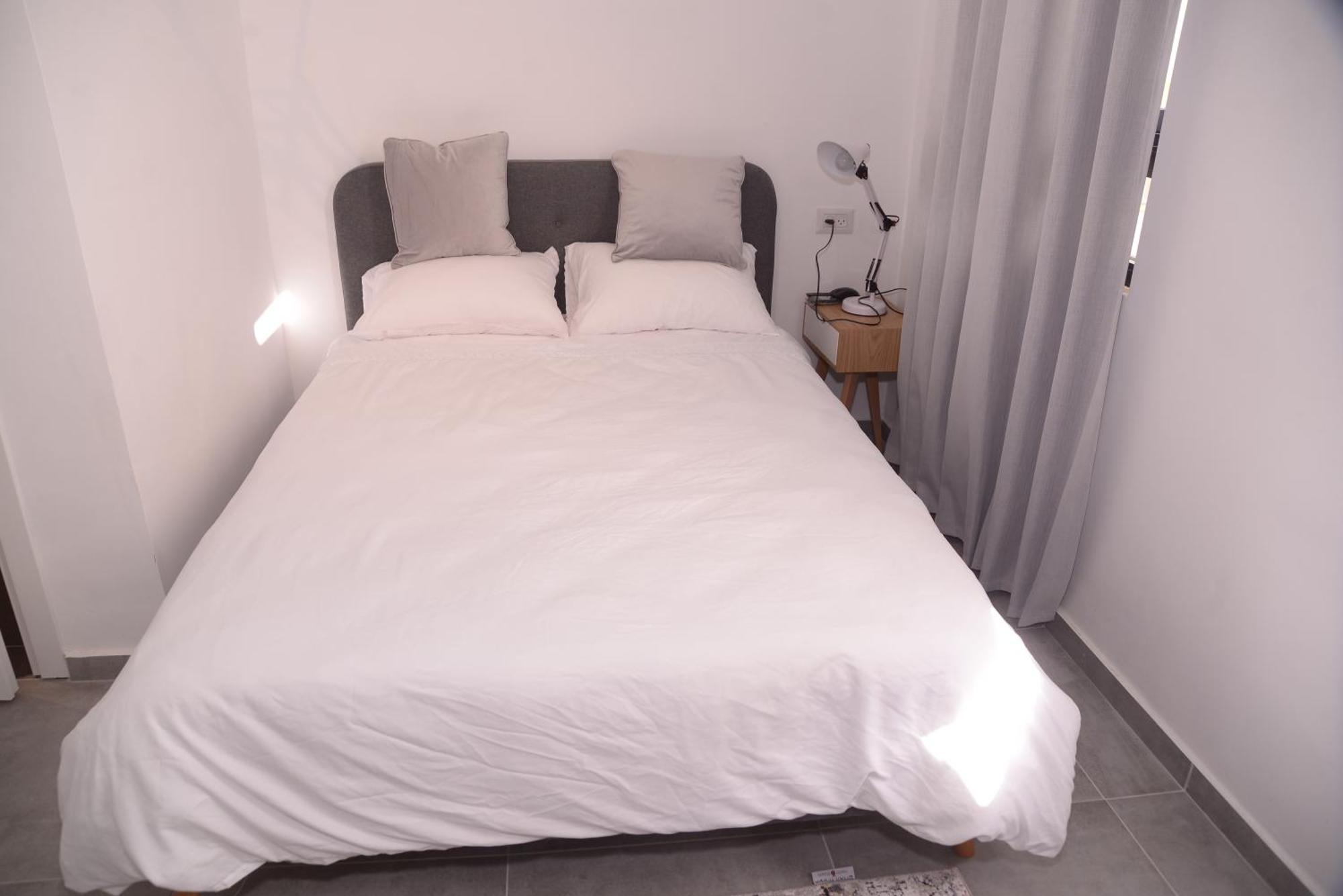 Yona 8 Bed & Breakfast Tel Aviv Ruang foto