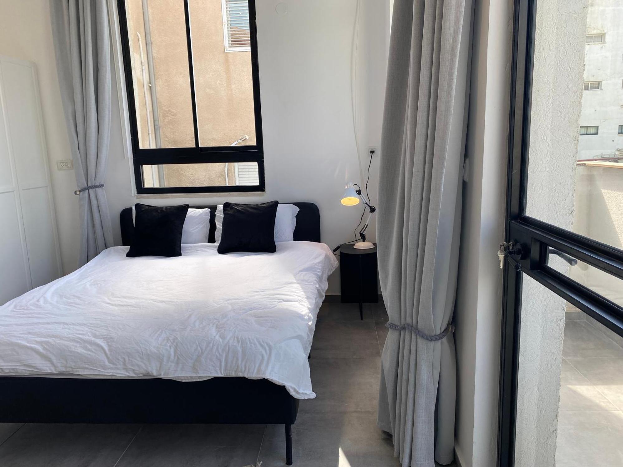 Yona 8 Bed & Breakfast Tel Aviv Ruang foto