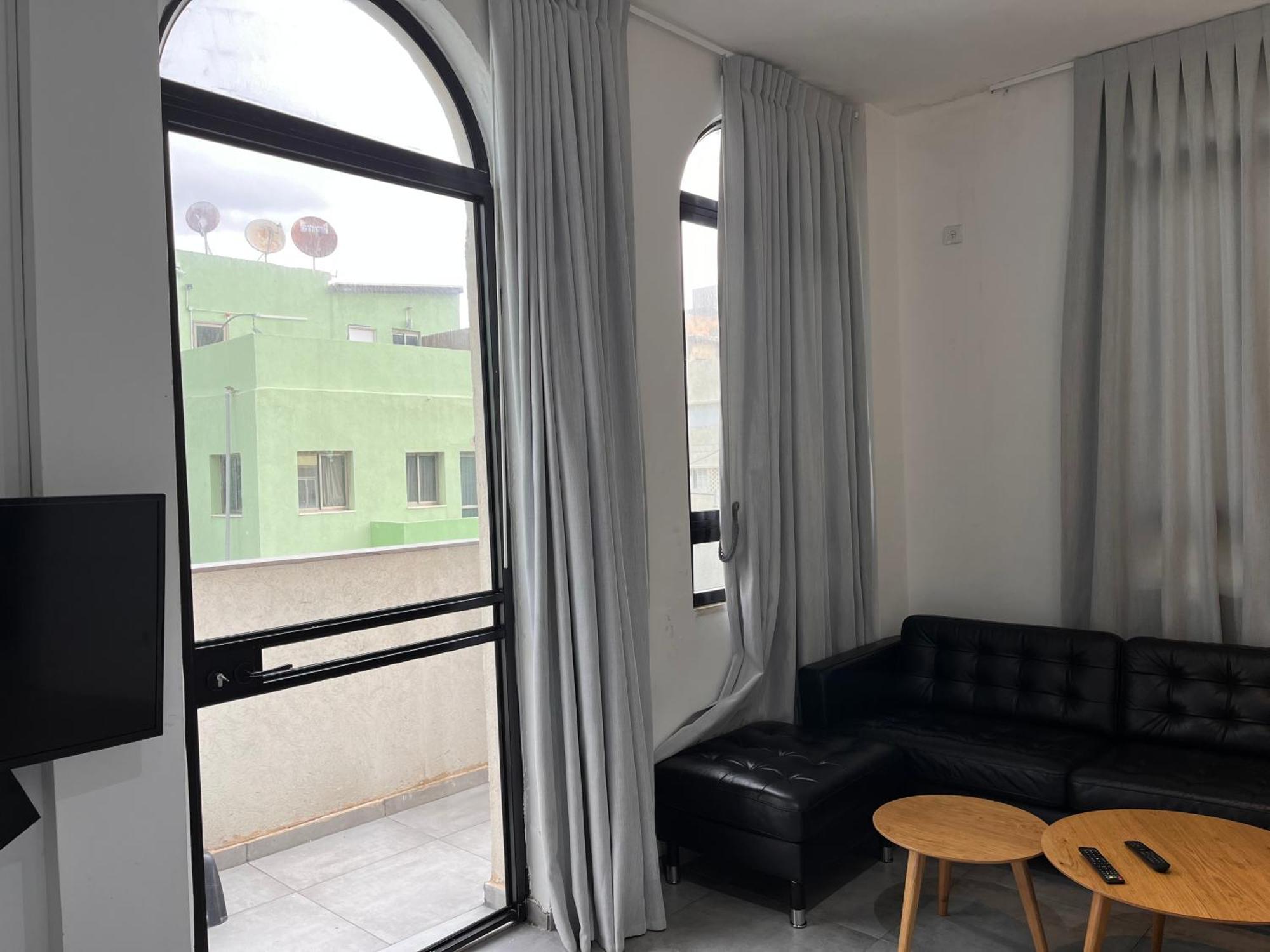 Yona 8 Bed & Breakfast Tel Aviv Ruang foto