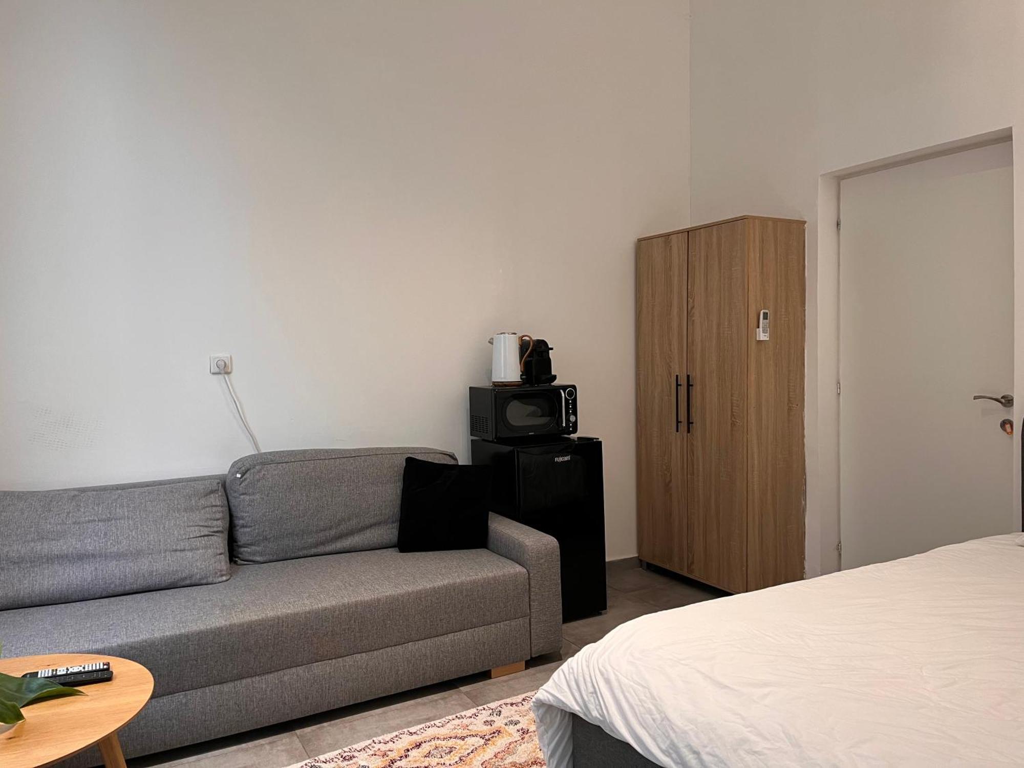 Yona 8 Bed & Breakfast Tel Aviv Ruang foto